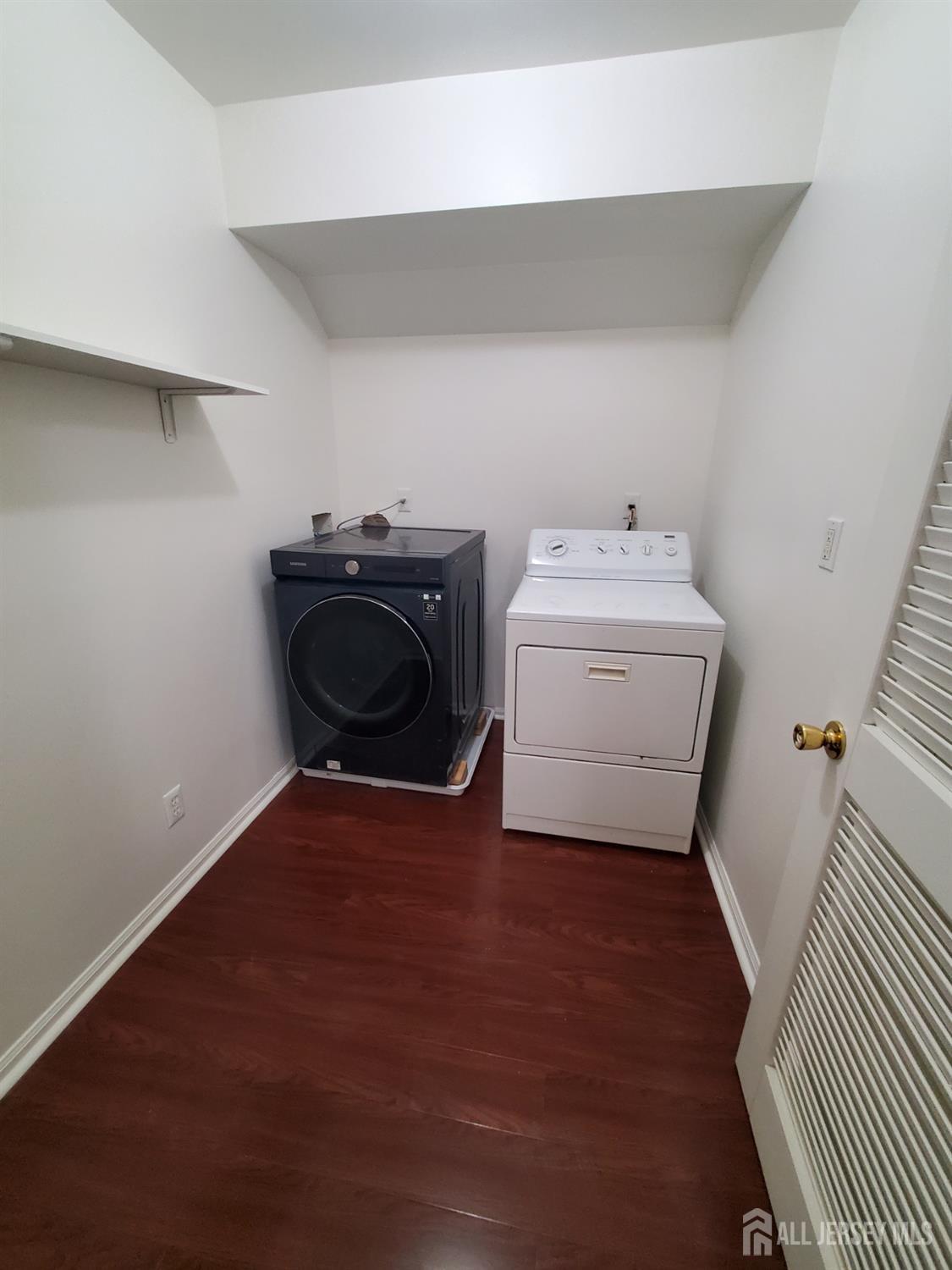 748 New Durham Road Edison NJ 08817