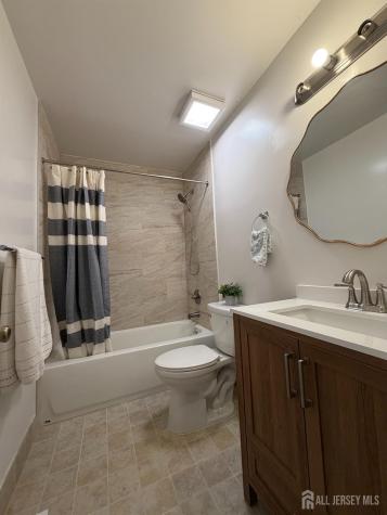 87 Sassafras Court North Brunswick NJ 08902