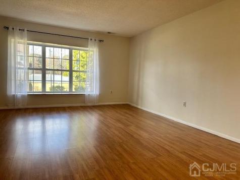 87 Sassafras Court North Brunswick NJ 08902