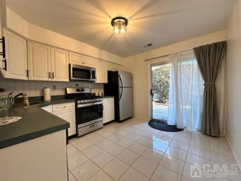 87 Sassafras Court North Brunswick NJ 08902