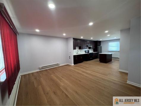33 Mercer Street Carteret NJ 07008