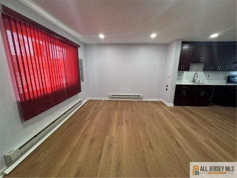 33 Mercer Street Carteret NJ 07008