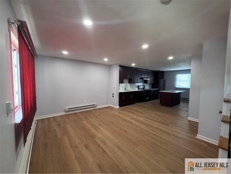 33 Mercer Street Carteret NJ 07008