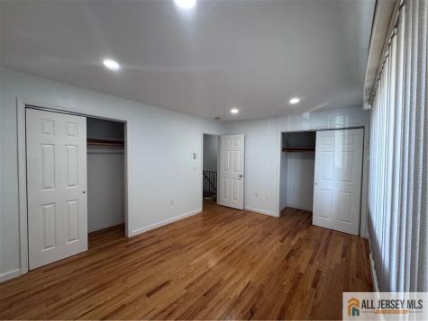 33 Mercer Street Carteret NJ 07008