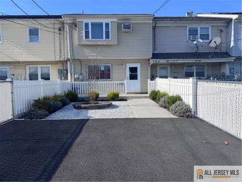 33 Mercer Street Carteret NJ 07008