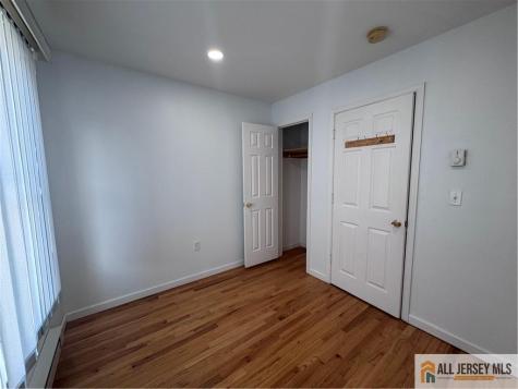 33 Mercer Street Carteret NJ 07008