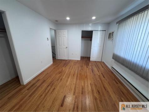 33 Mercer Street Carteret NJ 07008