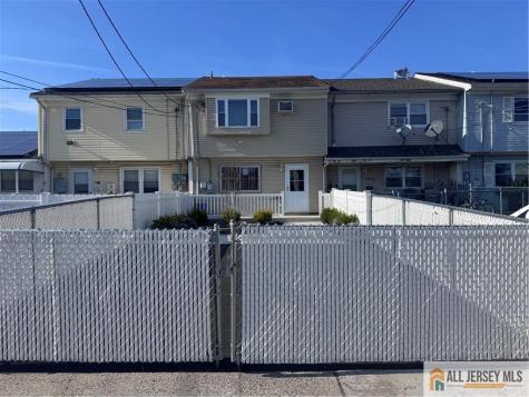 33 Mercer Street Carteret NJ 07008