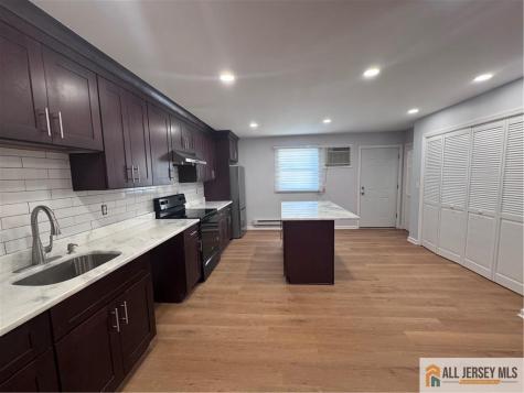 33 Mercer Street Carteret NJ 07008