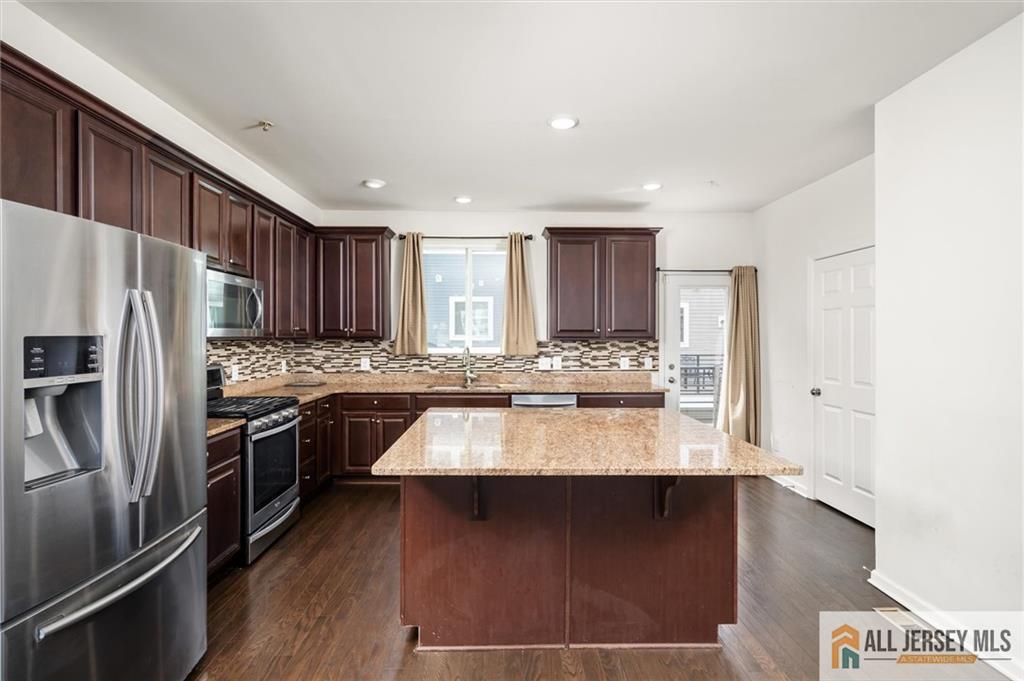 21 Green Street North Brunswick NJ 08902