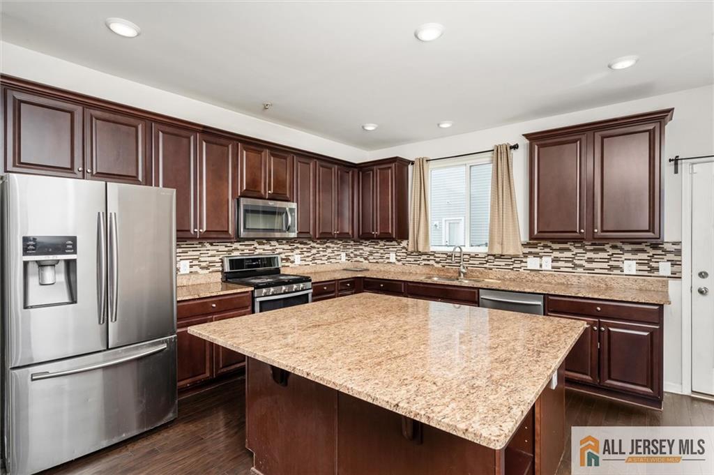 21 Green Street North Brunswick NJ 08902