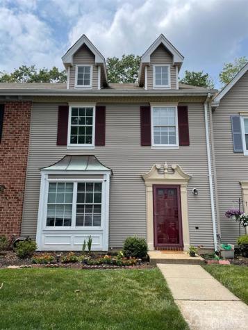 401 Hadleigh Lane North Brunswick NJ 08902