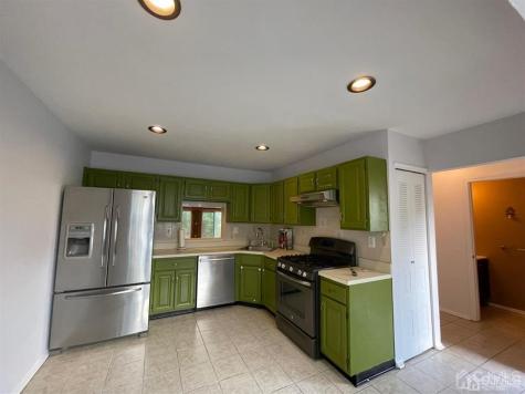 401 Hadleigh Lane North Brunswick NJ 08902