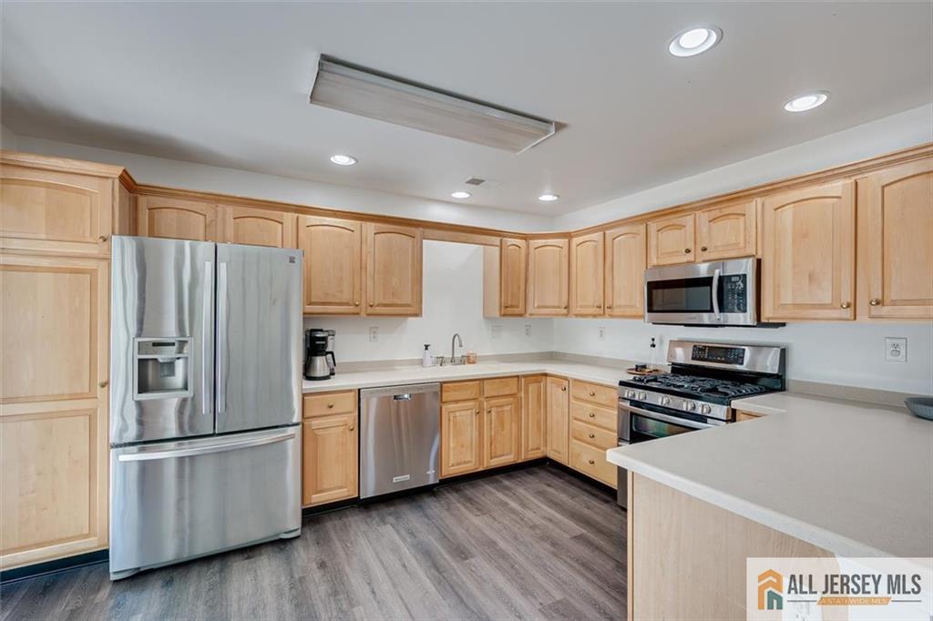 403 Somerset Court South Brunswick NJ 08540