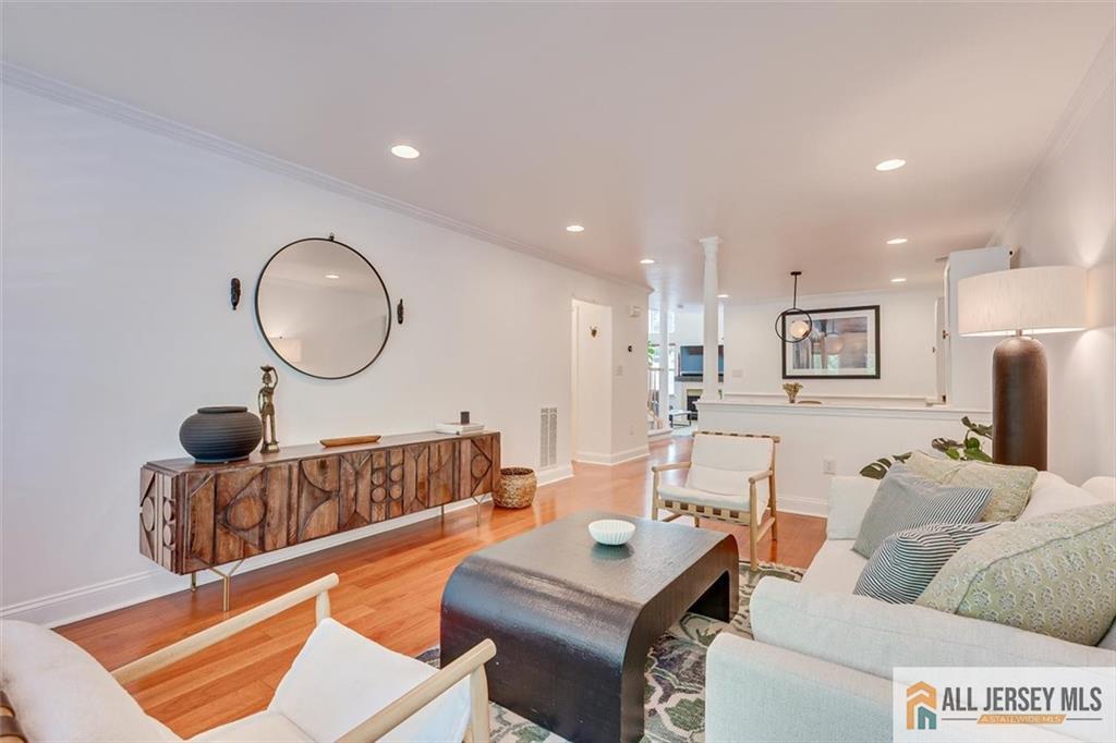 403 Somerset Court South Brunswick NJ 08540