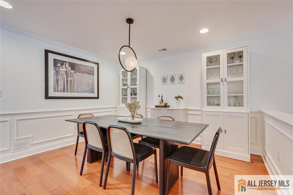 403 Somerset Court South Brunswick NJ 08540