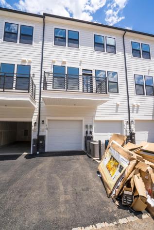 218 Peyton Place New Brunswick NJ 08901