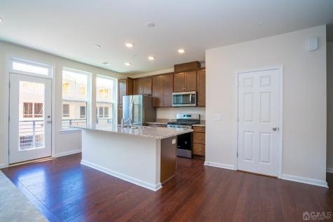 218 Peyton Place New Brunswick NJ 08901