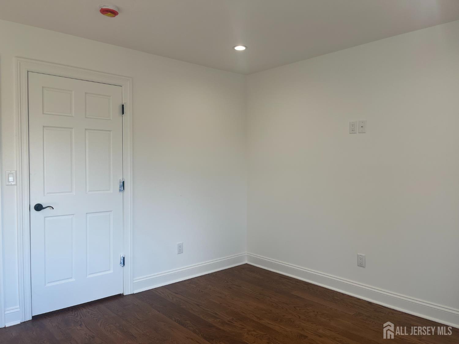14 Moyse Place Edison NJ 08820