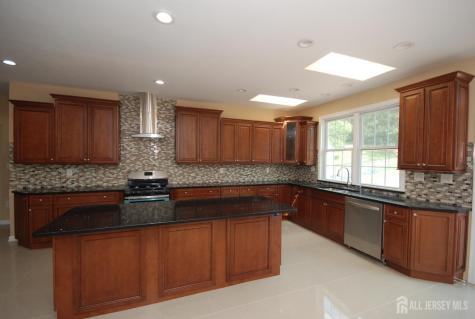 41 Fritz Drive Sayreville NJ 08872