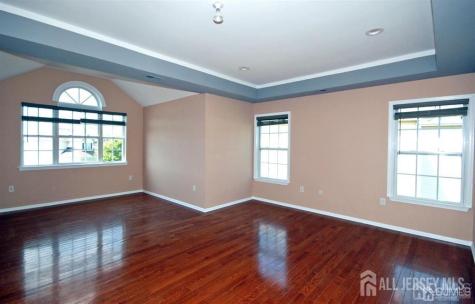 41 Fritz Drive Sayreville NJ 08872