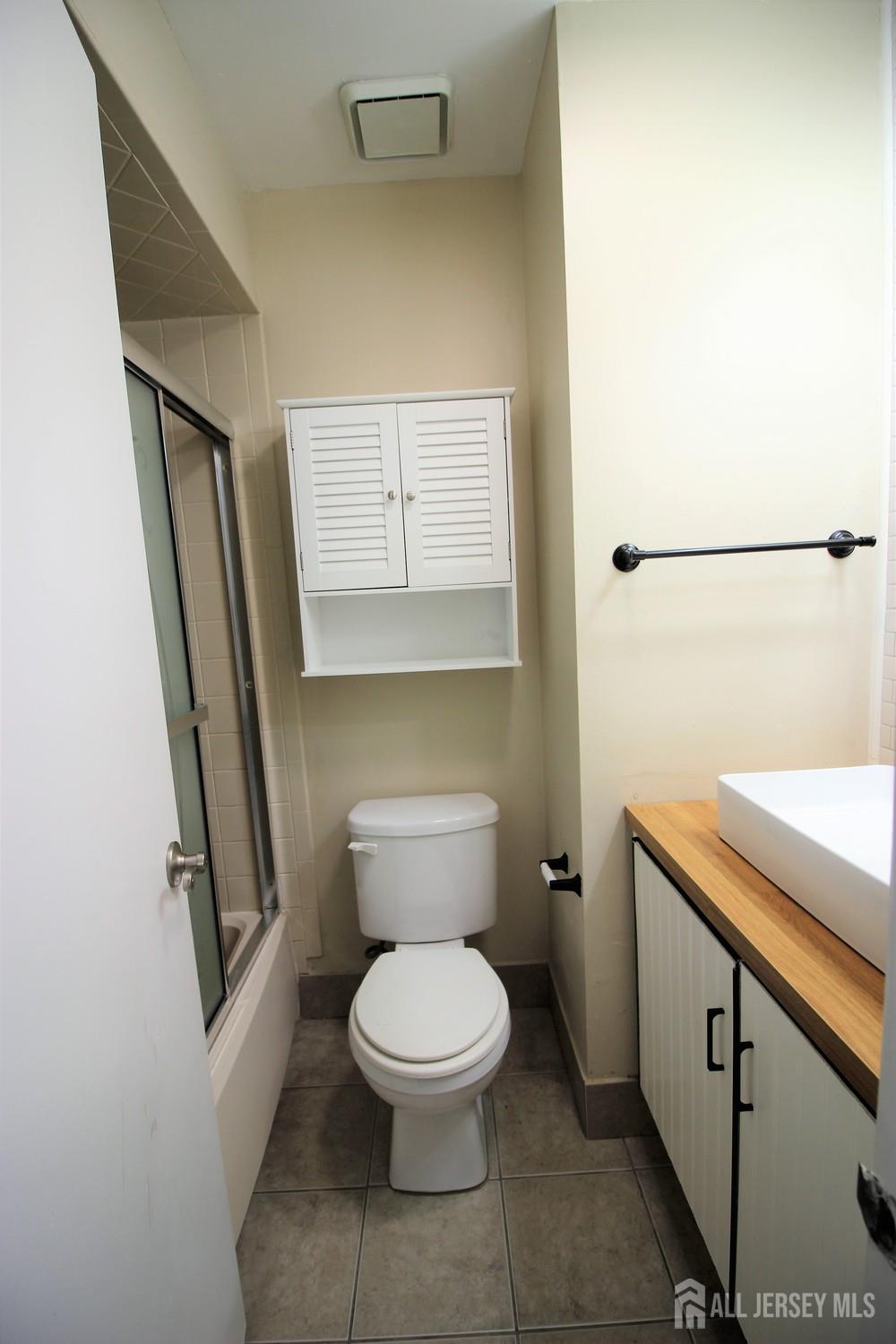 1059 Schmidt Lane North Brunswick NJ 08902