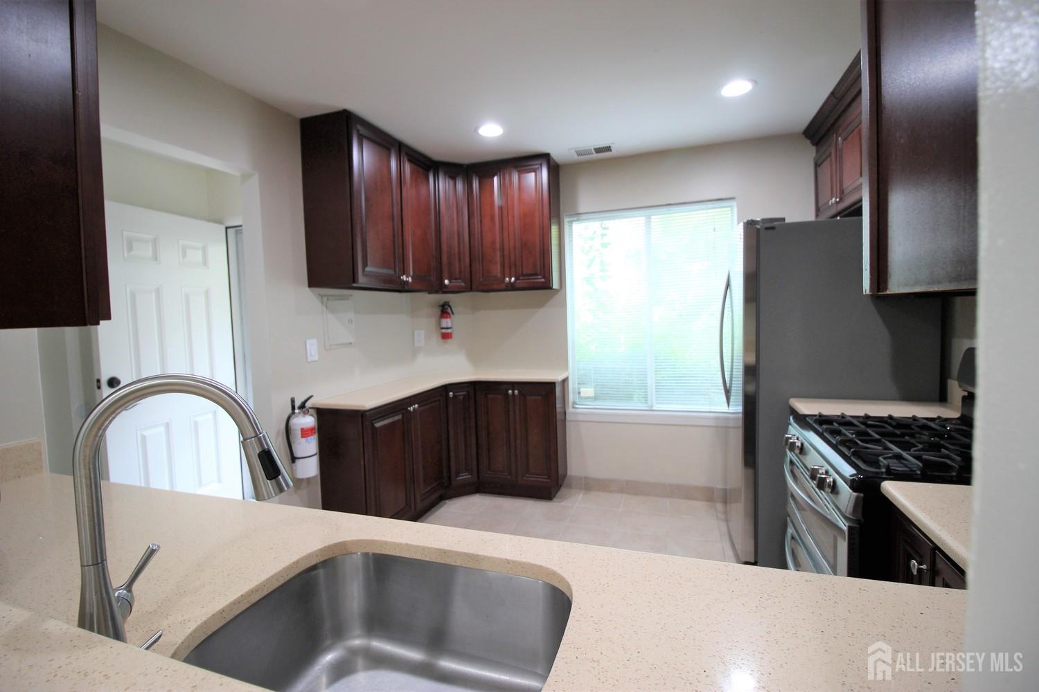1059 Schmidt Lane North Brunswick NJ 08902
