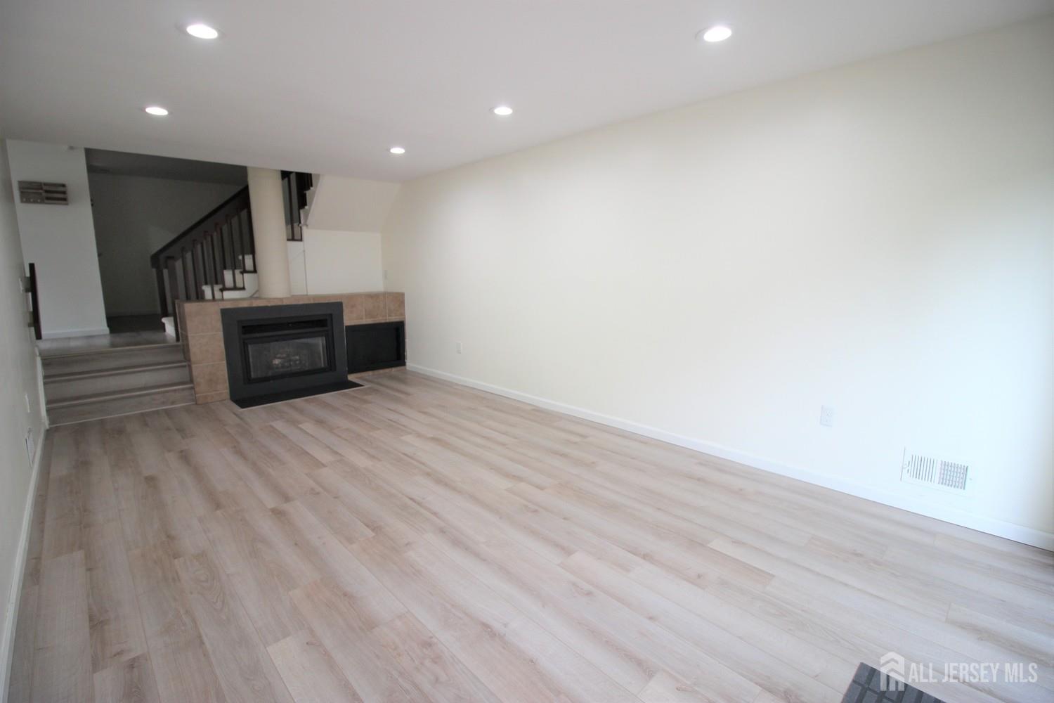 1059 Schmidt Lane North Brunswick NJ 08902