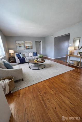 197 Evergreen Road Edison NJ 08837