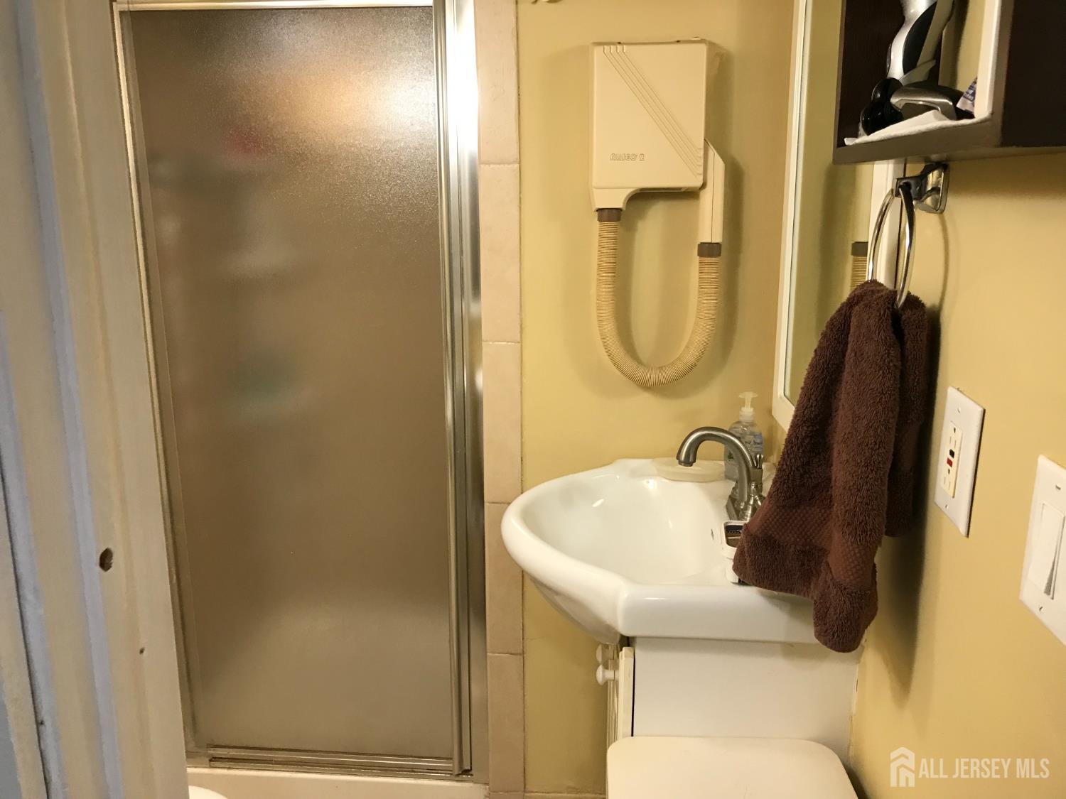 64 Lawrence Avenue Highland Park NJ 08904