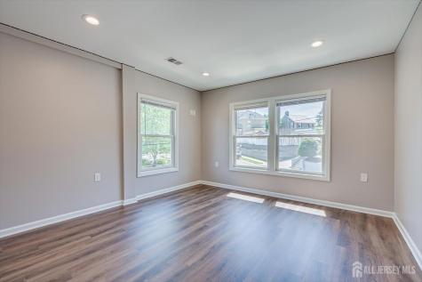 4 Wilcox Avenue South River NJ 08882