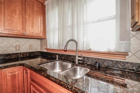 5 Timothy Court Edison NJ 08837