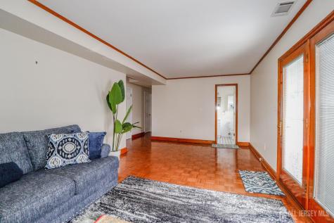 5 Timothy Court Edison NJ 08837