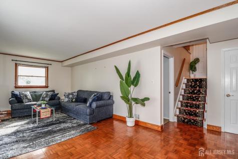 5 Timothy Court Edison NJ 08837
