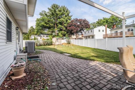 5 Timothy Court Edison NJ 08837