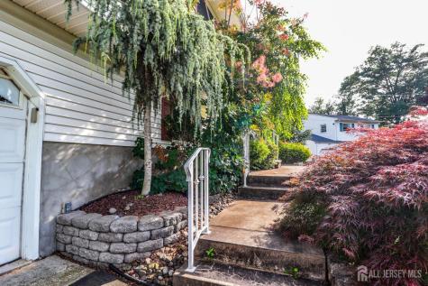 5 Timothy Court Edison NJ 08837