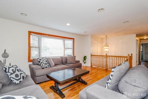 5 Timothy Court Edison NJ 08837