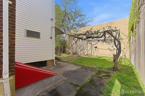 10 Garfield Street Linden NJ 07036