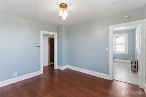 10 Garfield Street Linden NJ 07036