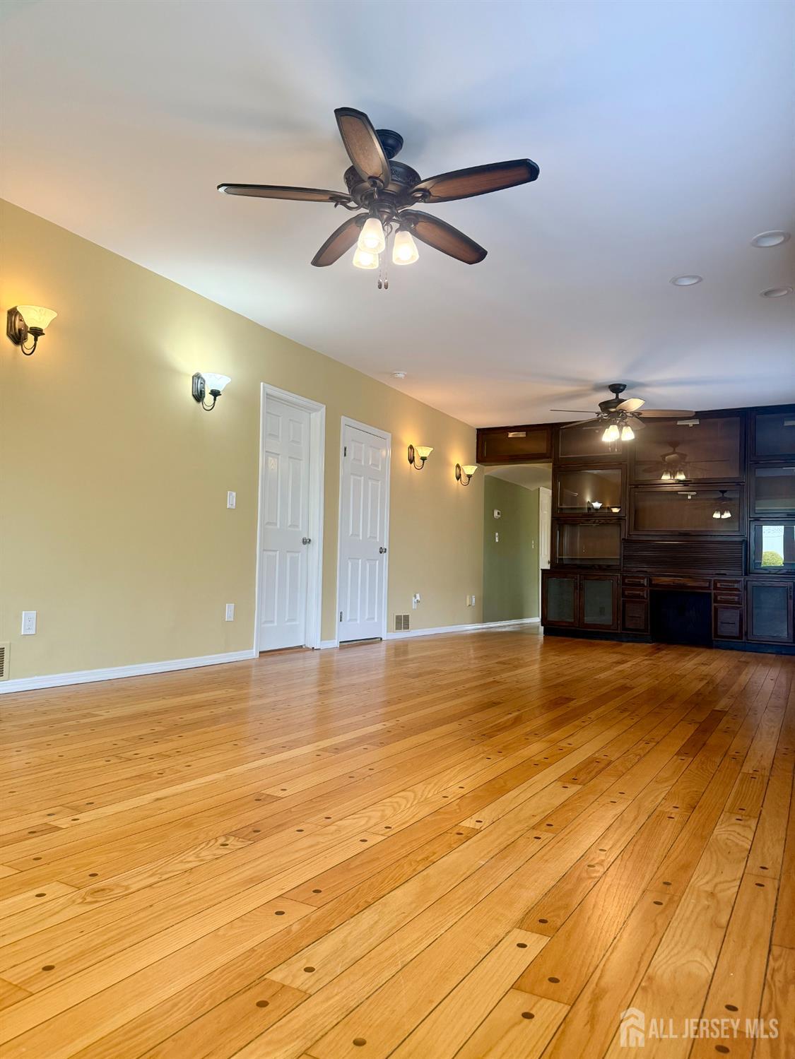 363 Portia Street South Amboy NJ 08879