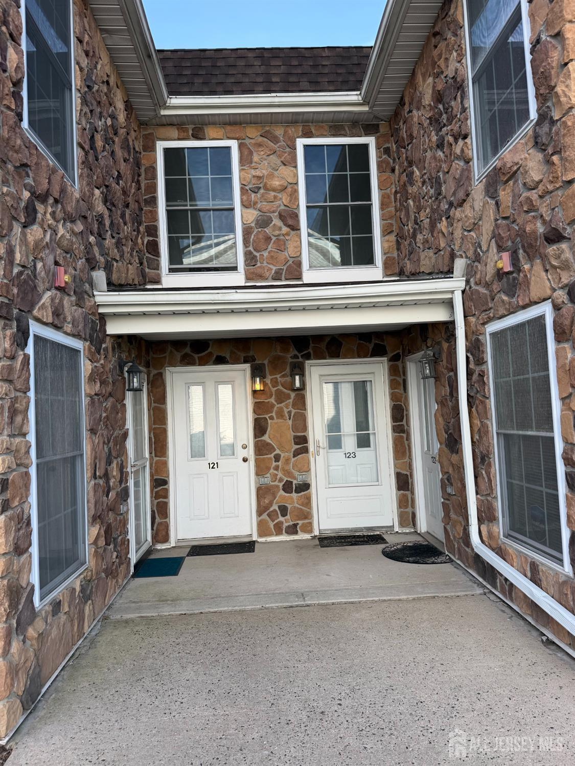 123 Chariot Court Piscataway NJ 08854