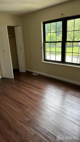 246 Hampshire Court Piscataway NJ 08854