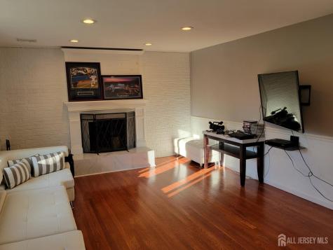 2 Groendyke Circle Millstone NJ 08535
