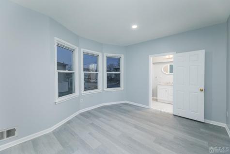 80 Heald Street Carteret NJ 07008