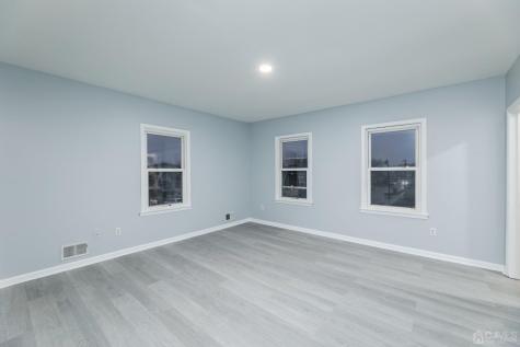 80 Heald Street Carteret NJ 07008