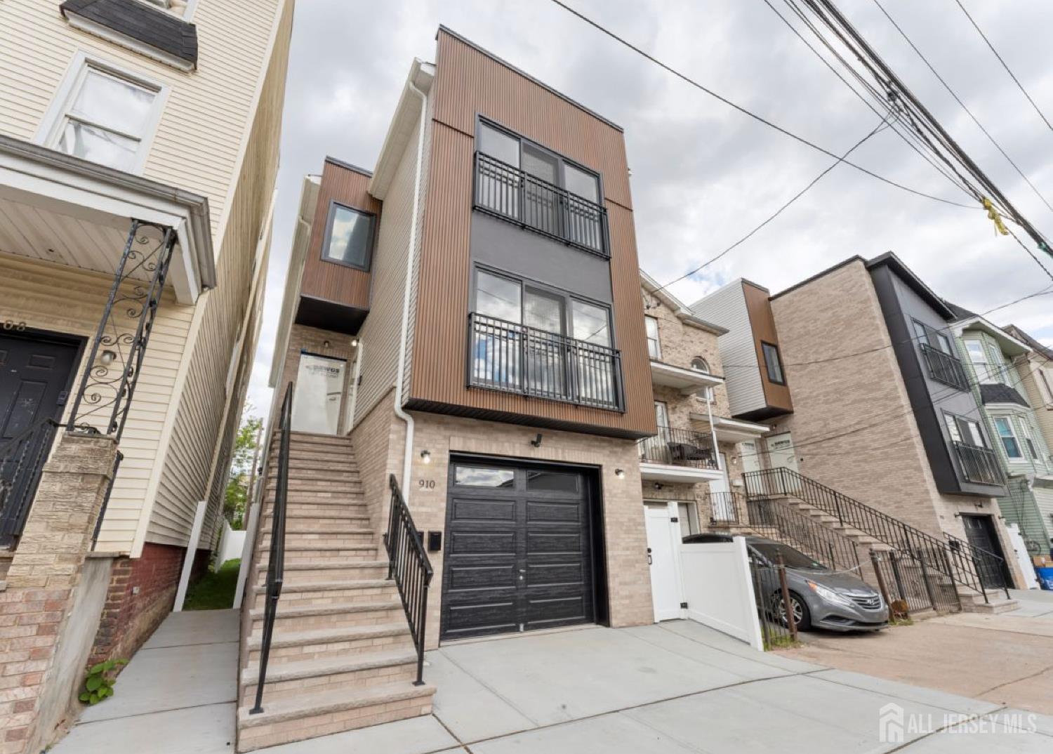 914 Bergen St Street Newark NJ 07112
