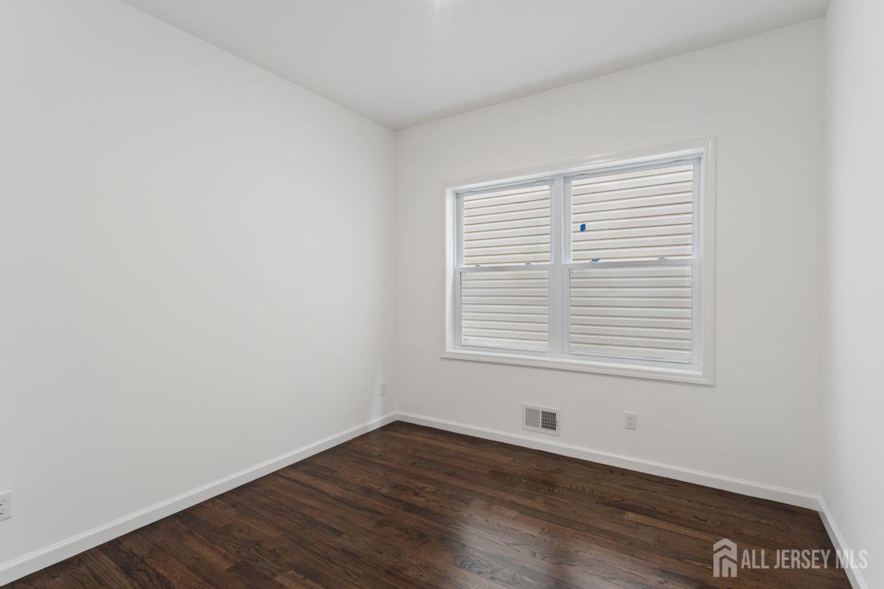 914 Bergen St Street Newark NJ 07112