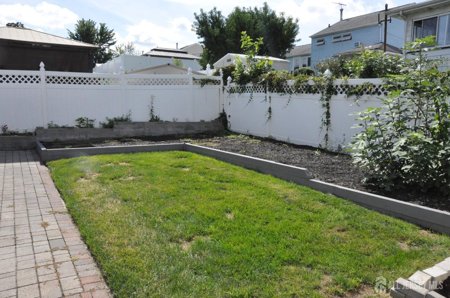 9 Florence Street Parlin NJ 08859