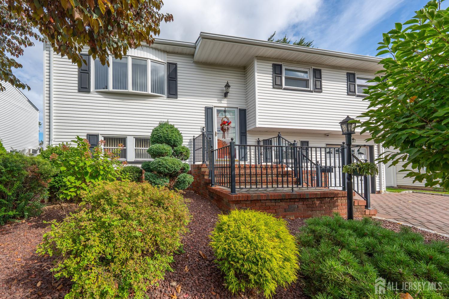 62 Pinho Avenue Carteret NJ 07008