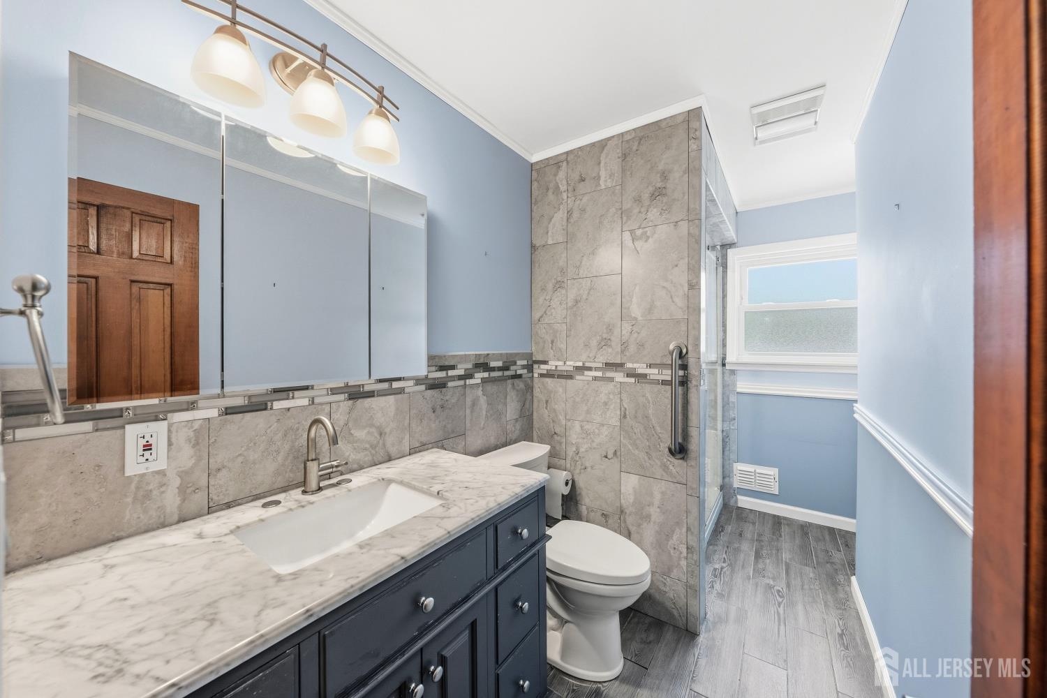 62 Pinho Avenue Carteret NJ 07008
